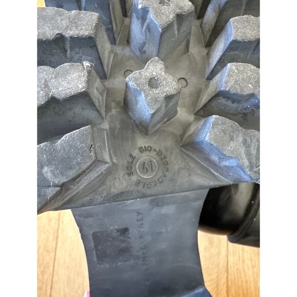 Stella McCartney - Chunky Lug Sole Platform Clogs in Black - Picture 9 of 11